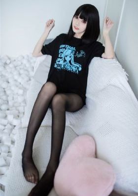 校阅女孩河野悦子